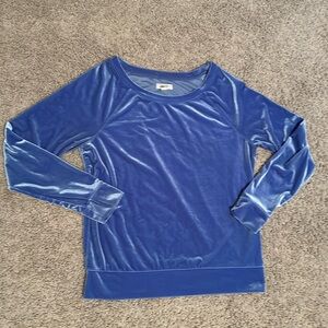 Aerie velvet Medium blue top. Like new.